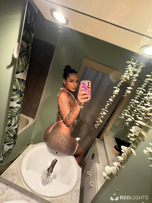 Hillary (Foto)