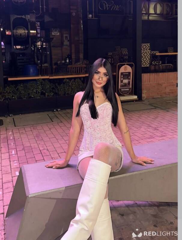 Queen Annabele (Foto)