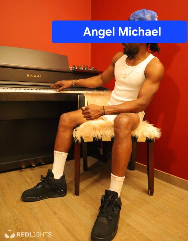 Angel Michael (Foto)