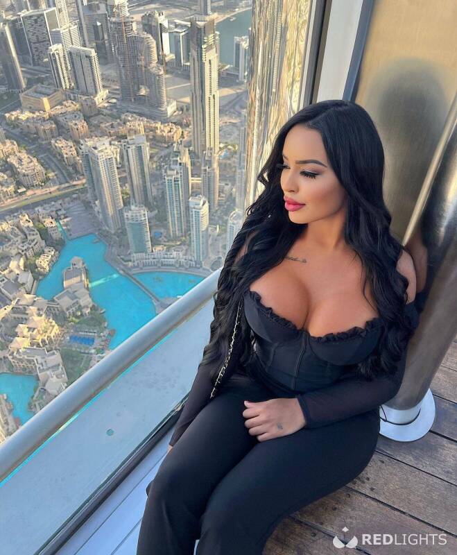 Nina Belle (Foto)