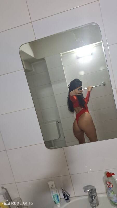 Sara (Foto)