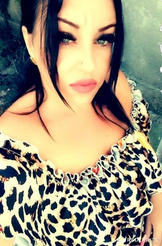 Ana (Foto)