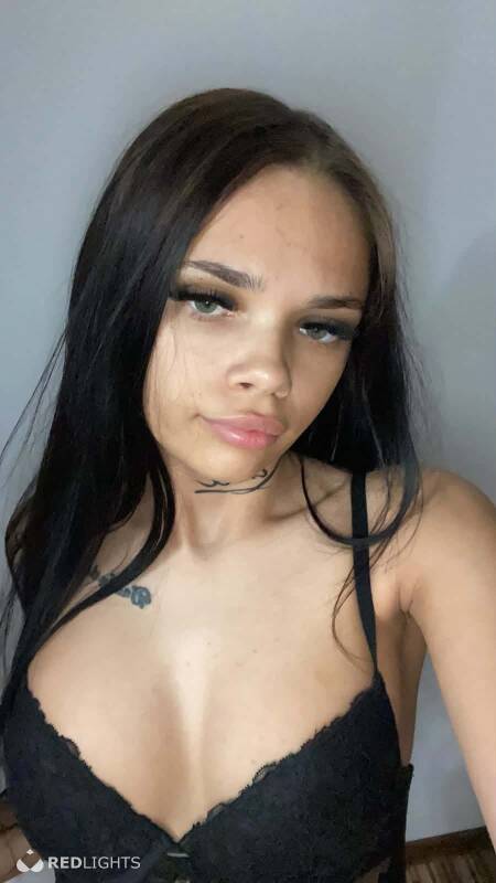 MIHAELA (Foto)