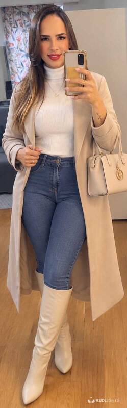 JULLYA GFE (Foto)