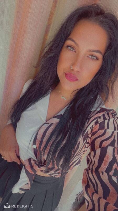 ELLA NEW (Foto)