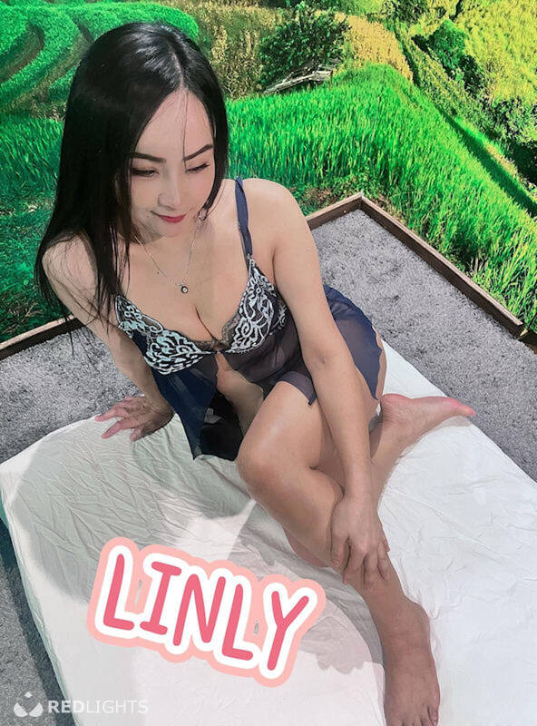 --  L I N L Y   -- (Foto)