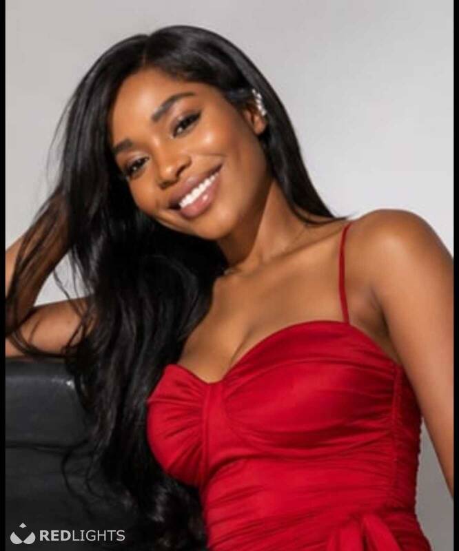 Naomi (Foto)