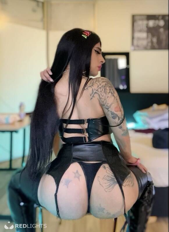 Emelyn Visconty (Foto)