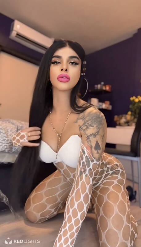 Emelyn Visconty (Foto)