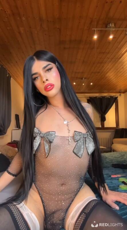 Emelyn Visconty (Foto)