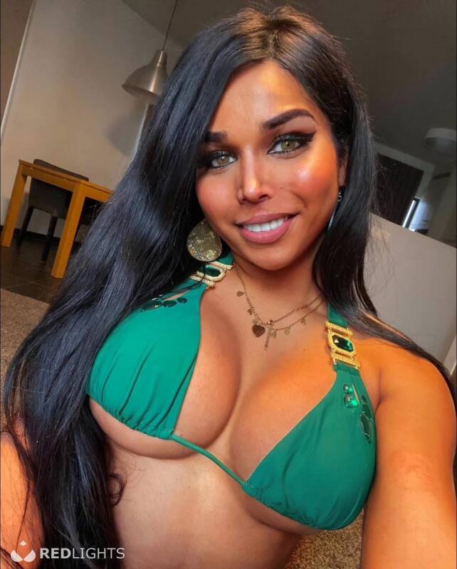 Sofia Party TS (Foto)