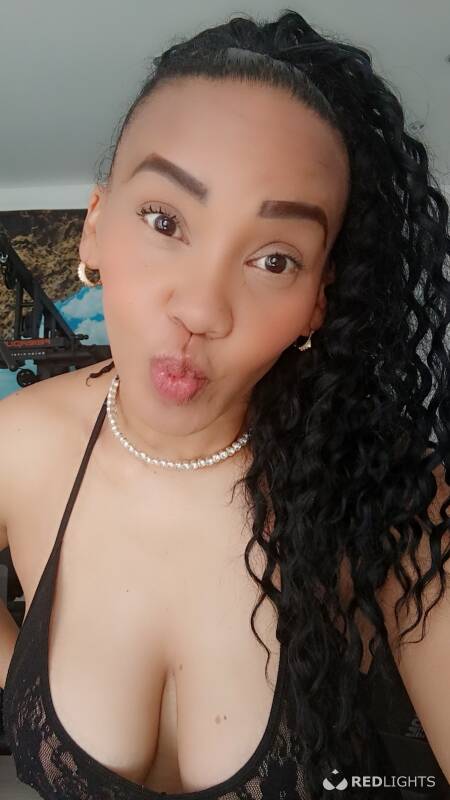 NINA BRASIL (Foto)