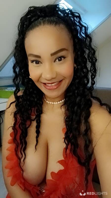 NINA BRASIL (Foto)