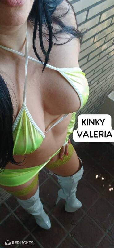 KINKY VALERIA DEEPTHROAT TALENT (Foto)