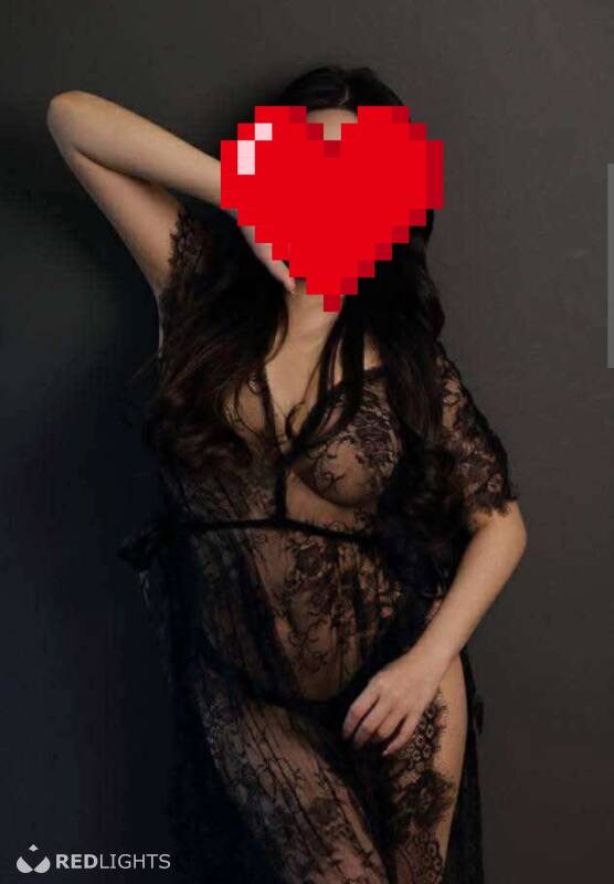 Dina (Foto)