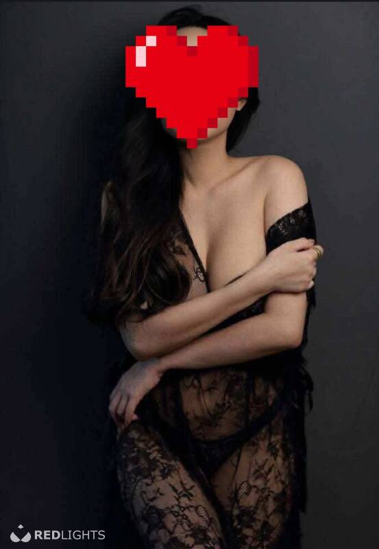 Dina (Foto)