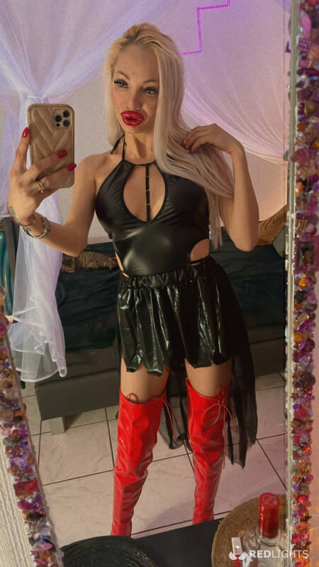 DOLL (Foto)