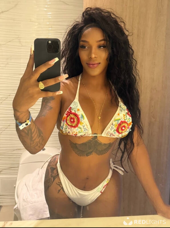 Nahomy Safeira (Foto)