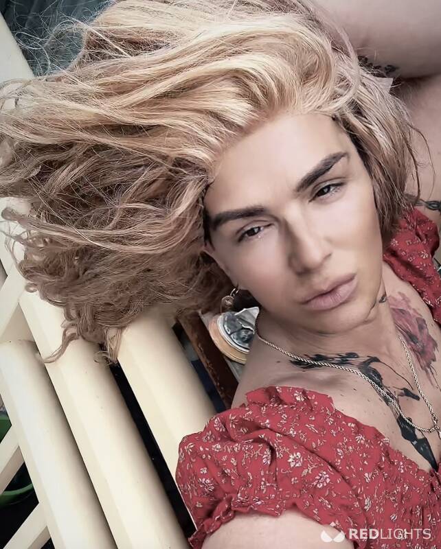 Emmanuella (Foto)