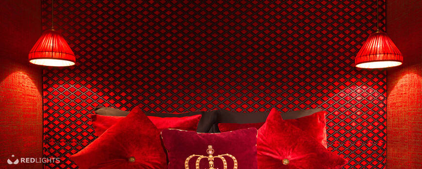 Scarlet rendez-vous lounge bar