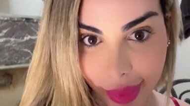 Caroline belle femme